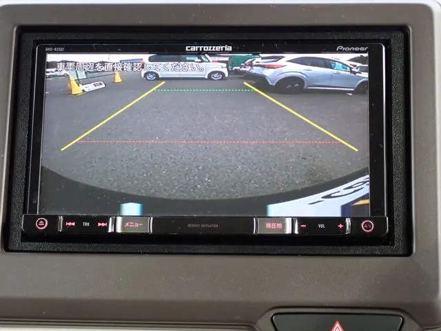 N BOX(ホンダ)の車両写真