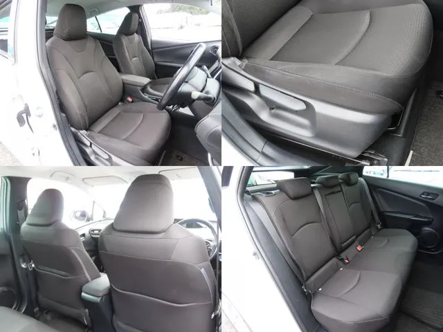 プリウス（トヨタ）の車両写真