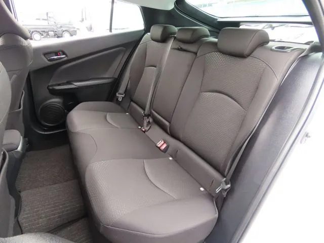 プリウス（トヨタ）の車両写真