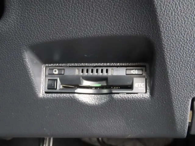 プリウス（トヨタ）の車両写真