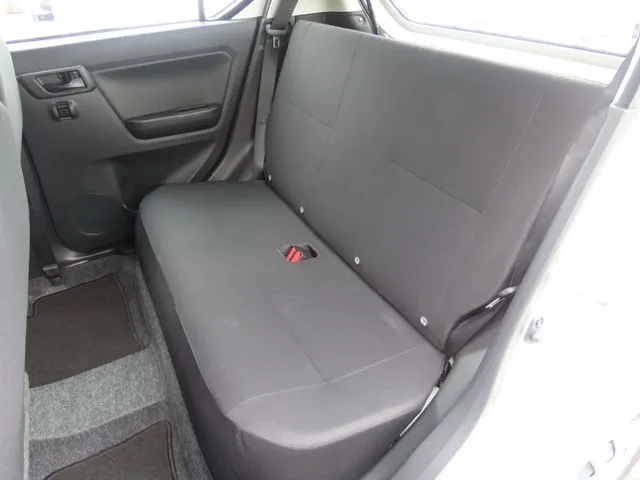 ダイハツ　ミラ　イース