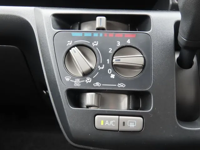 ダイハツ　ミラ　イース