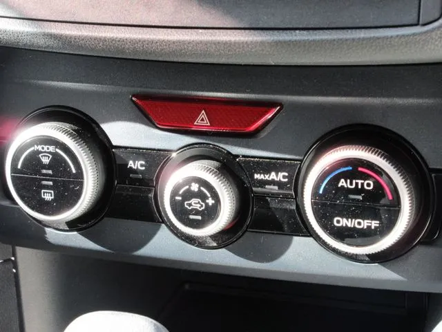 インプレッサスポーツ 4WD(スバル)の車両写真