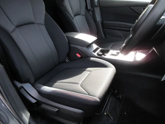 インプレッサスポーツ 4WD(スバル)の車両写真