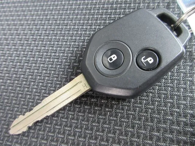 インプレッサスポーツ 4WD(スバル)の車両写真