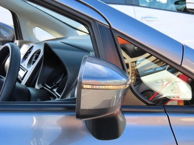 ノート（ニッサン）の車両写真