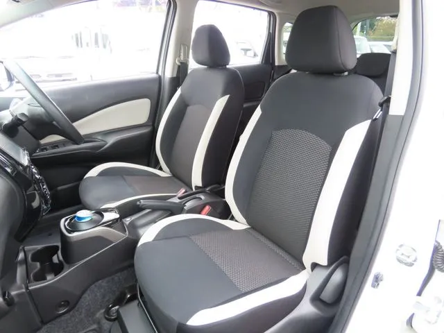 ノート（ニッサン）の車両写真