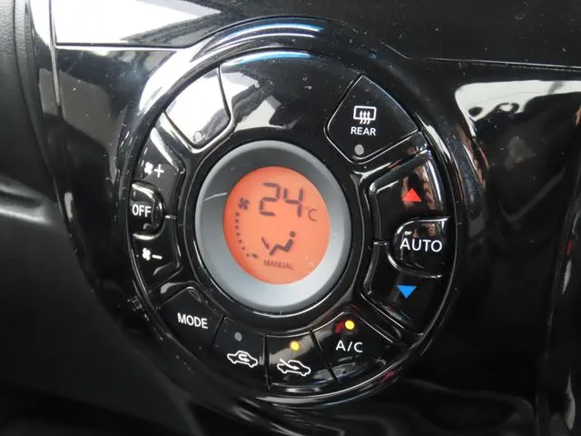 ノート（ニッサン）の車両写真