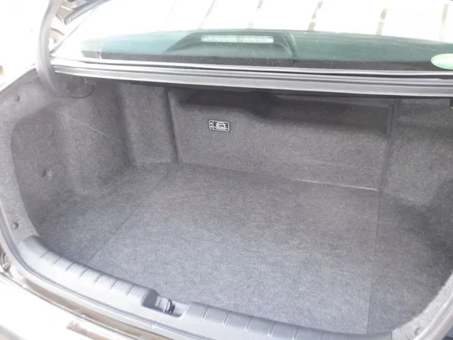 ホンダ　アコード　ハイブリッド