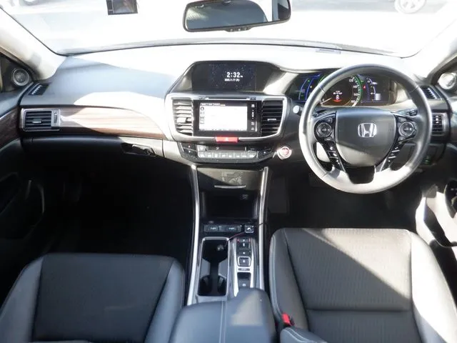 ホンダ　アコード　ハイブリッド