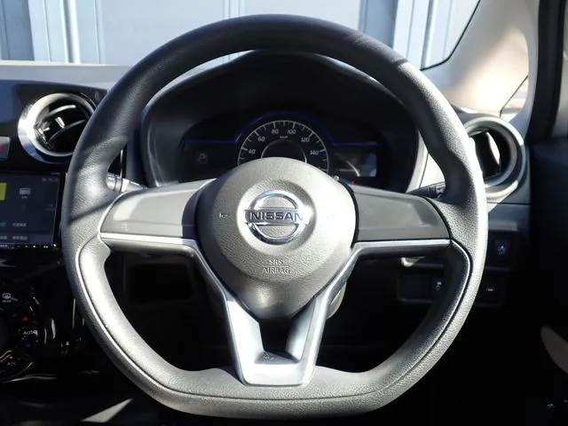 ニッサン　ノート