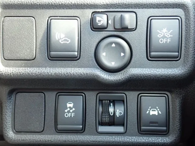 ニッサン　ノート