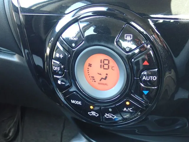 ノート（ニッサン）の車両写真