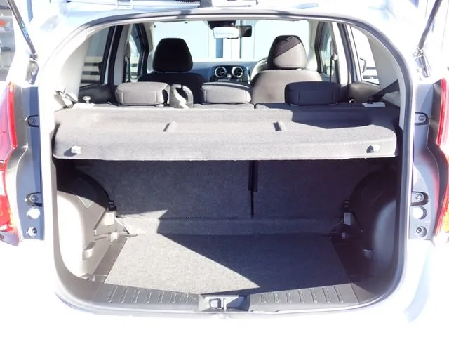 ノート（ニッサン）の車両写真