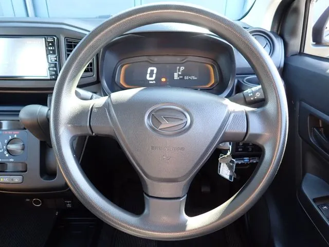 ダイハツ　ミラ　イース