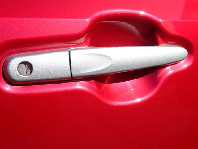 ダイハツ　ミラ　イース