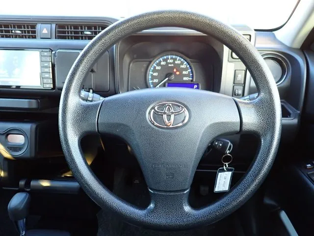 プロボックスバン　ハイブリッド（トヨタ）の車両写真