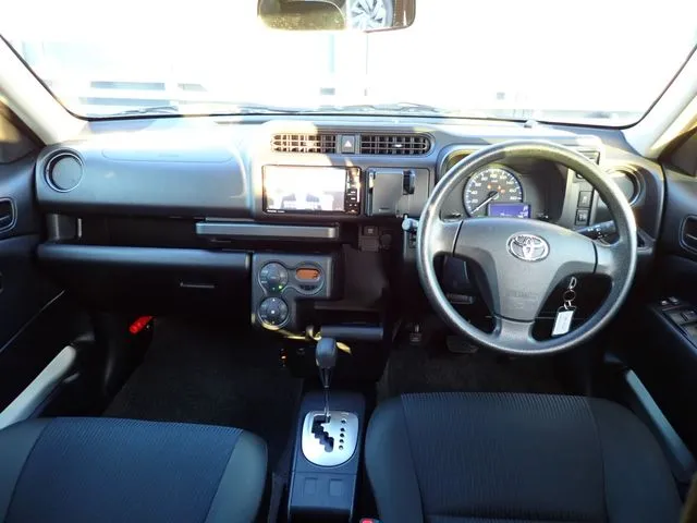 プロボックスバン　ハイブリッド（トヨタ）の車両写真