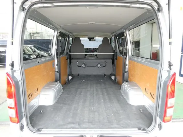 トヨタ　ハイエースバン　１．２５ｔ　２ＷＤ