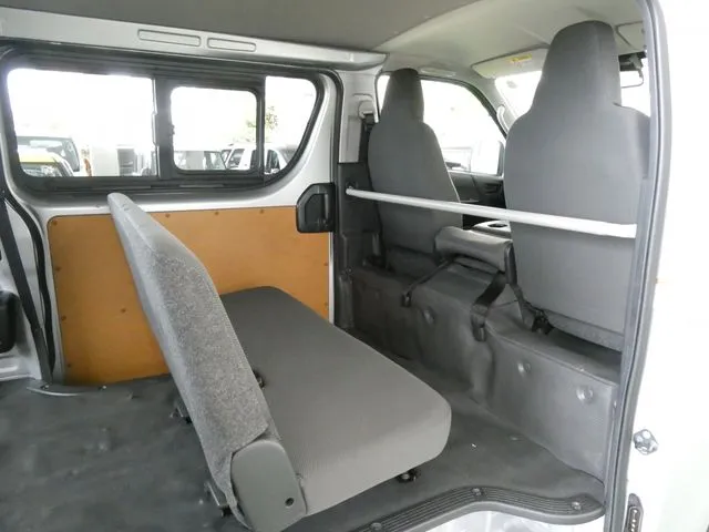 トヨタ　ハイエースバン　１．２５ｔ　２ＷＤ