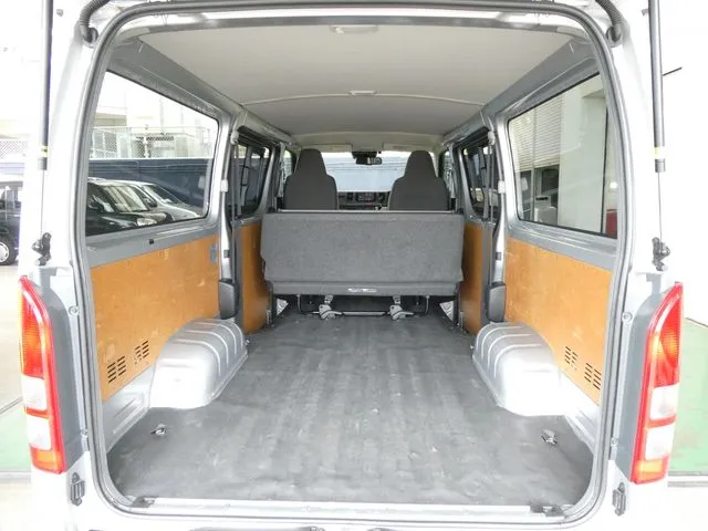 トヨタ　ハイエースバン　１．２５ｔ　２ＷＤ