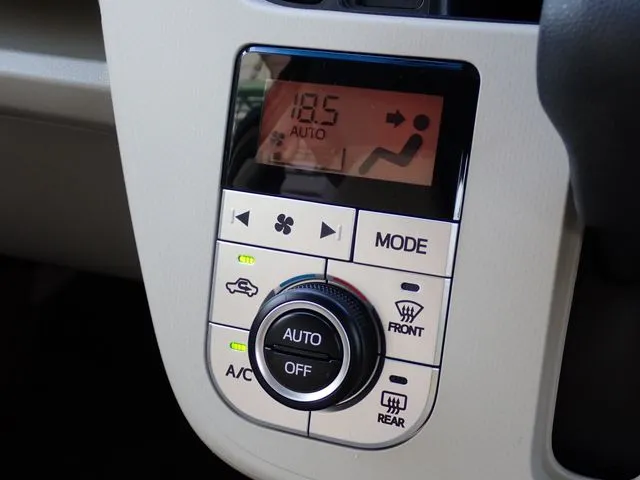 ムーヴ　４ＷＤ（ダイハツ）の車両写真