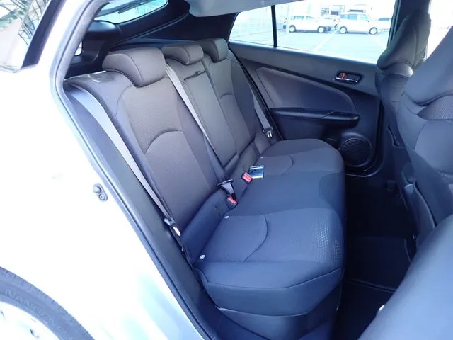 トヨタ　プリウス