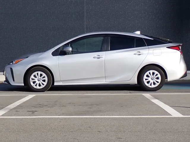 トヨタ　プリウス