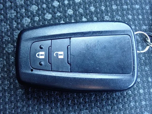 トヨタ　プリウス