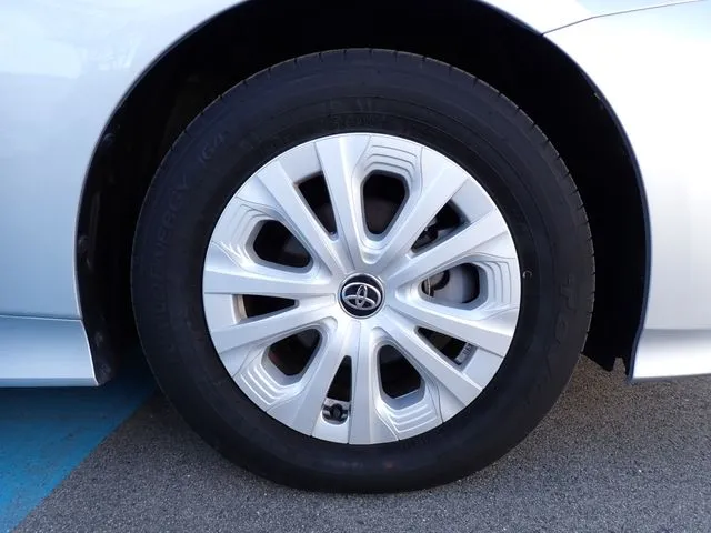 トヨタ　プリウス