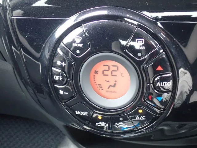 ノート（ニッサン）の車両写真