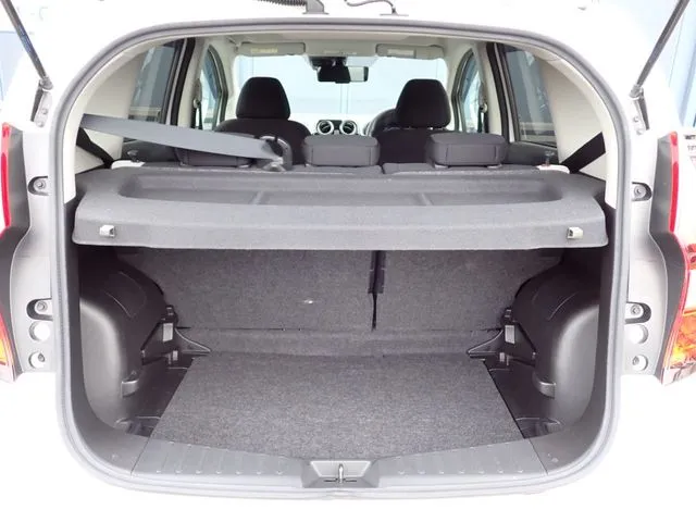 ノート（ニッサン）の車両写真