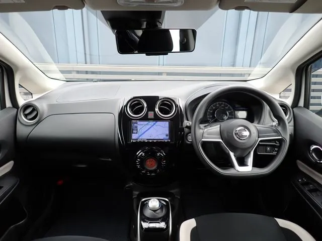 ノート（ニッサン）の車両写真