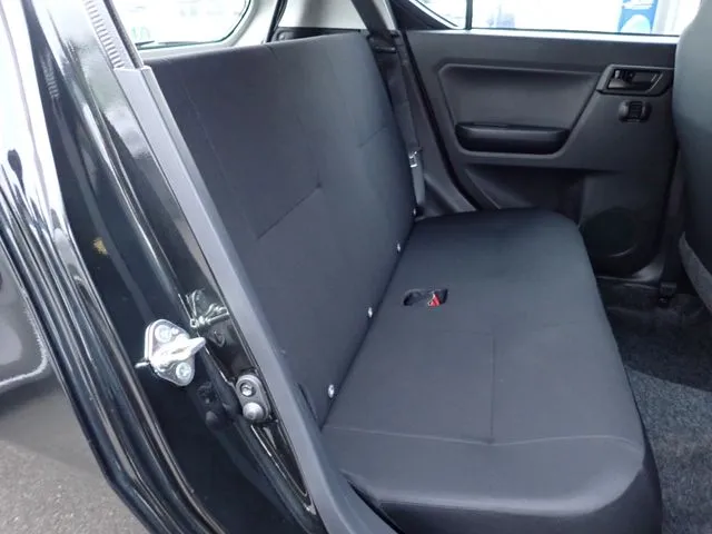 ダイハツ　ミラ　イース　４ＷＤ