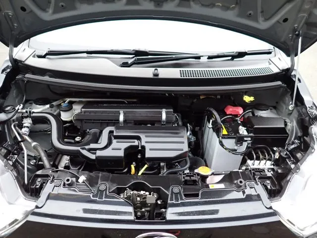 ダイハツ　ミラ　イース　４ＷＤ