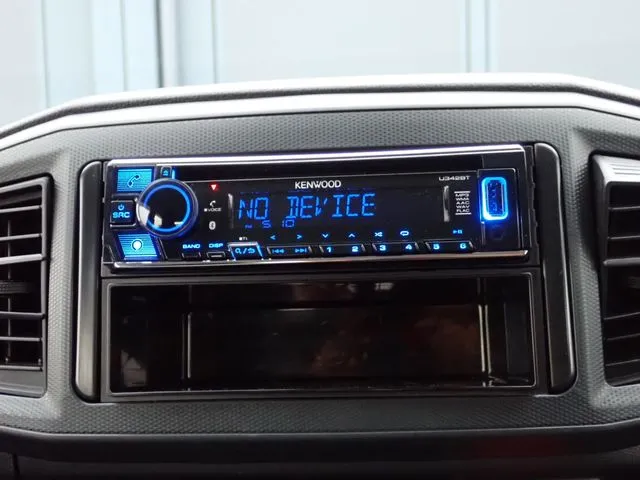 ダイハツ　ミラ　イース　４ＷＤ