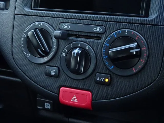 ニッサン　ＮＶ１５０　ＡＤ　２ＷＤ