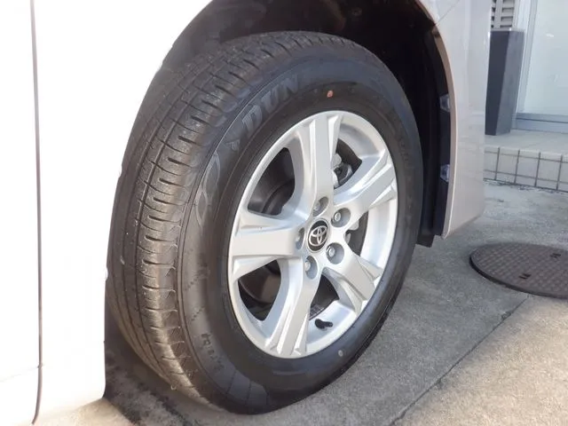 トヨタ　ヴェルファイア　ハイブリッド　４ＷＤ