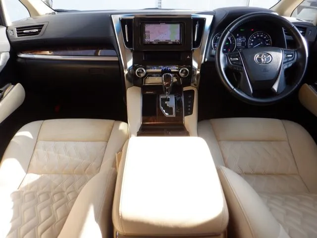 トヨタ　ヴェルファイア　ハイブリッド　４ＷＤ