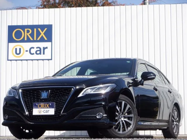 クラウン　セダン　ハイブリッド