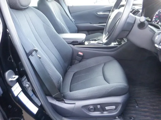 トヨタ　クラウン　セダン　ハイブリッド　４ＷＤ