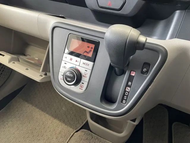 パッソ（トヨタ）の車両写真