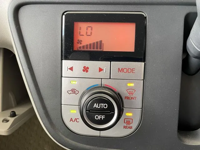 パッソ（トヨタ）の車両写真