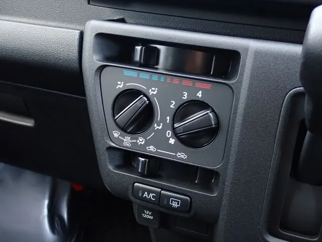 ハイゼットカーゴ(ダイハツ)の車両写真