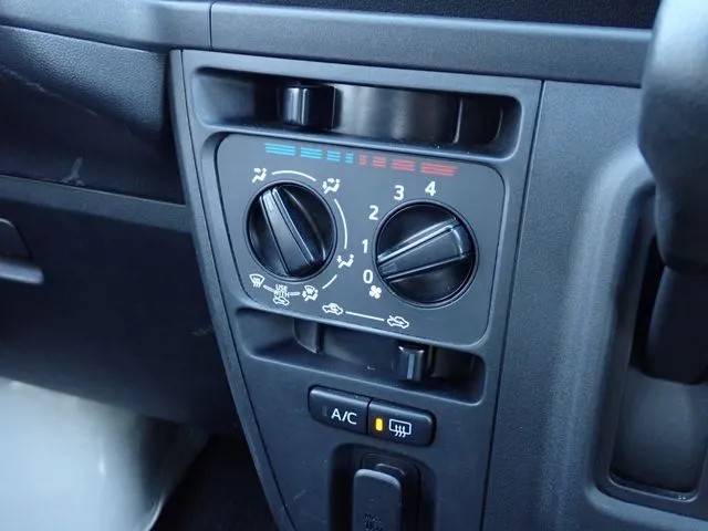 ハイゼットカーゴ（ダイハツ）の車両写真