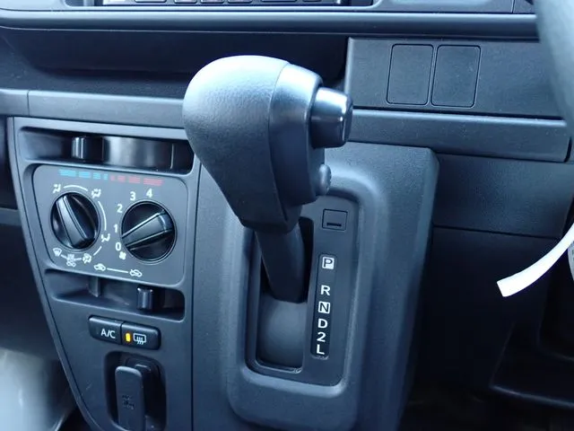 ハイゼットカーゴ（ダイハツ）の車両写真