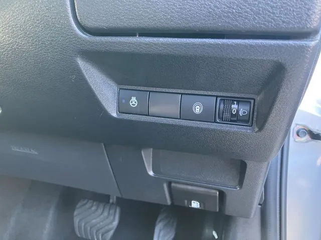 ノート　４ＷＤ（ニッサン）の車両写真