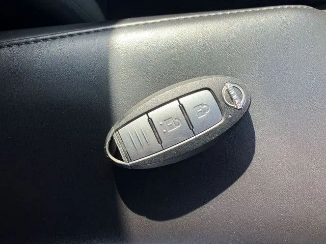 ノート　４ＷＤ（ニッサン）の車両写真