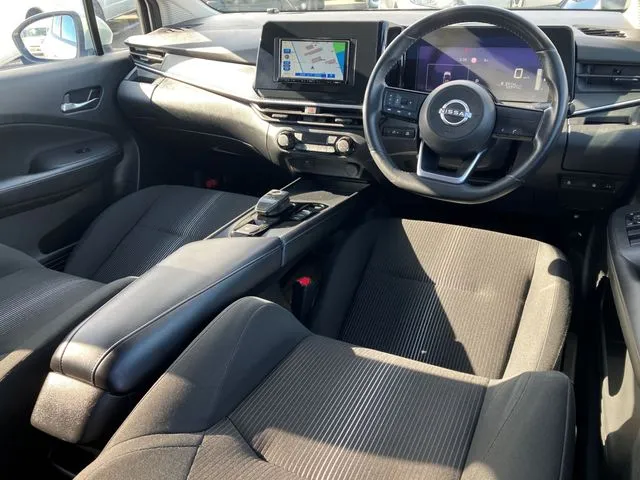 ノート　４ＷＤ（ニッサン）の車両写真