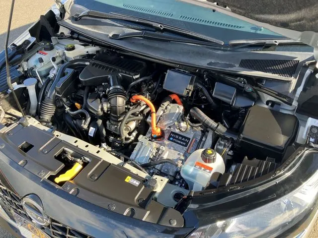 ノート　４ＷＤ（ニッサン）の車両写真